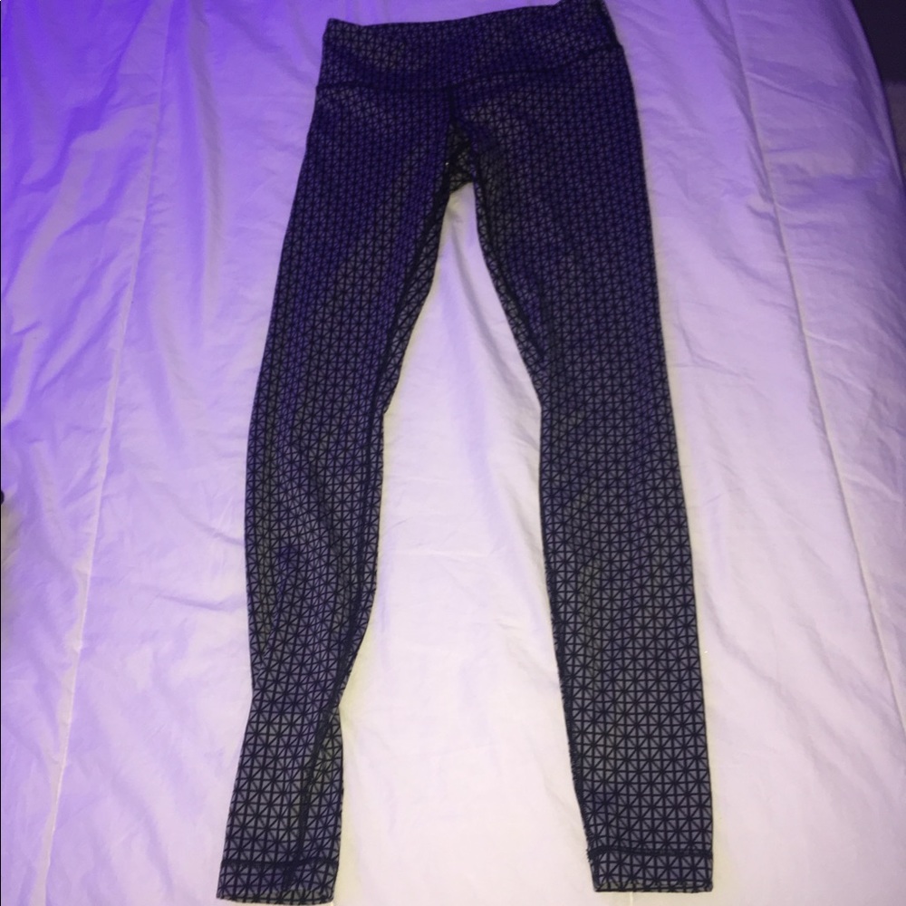 Rare Patterned Lulus - Picture 2 of 4
